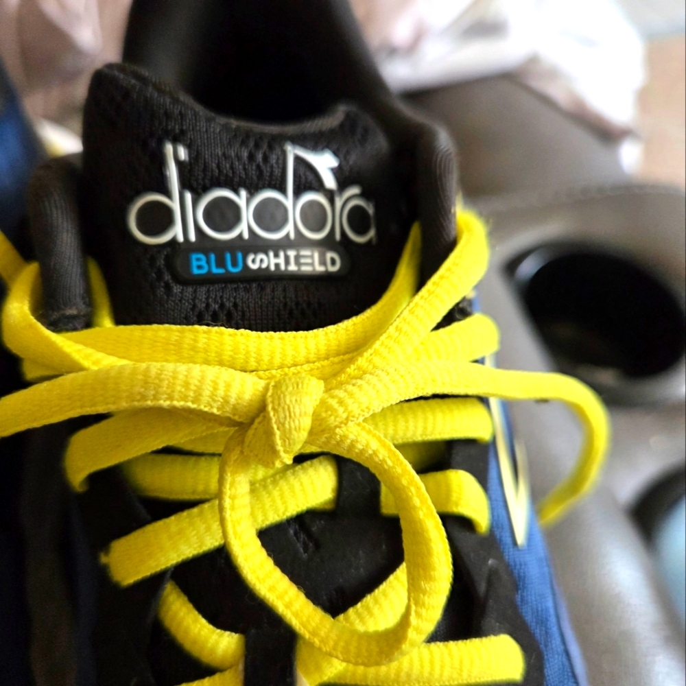 Diadora Mens Sneakers -10 Blueshield Mythos Volo 3 Blue and Yellow